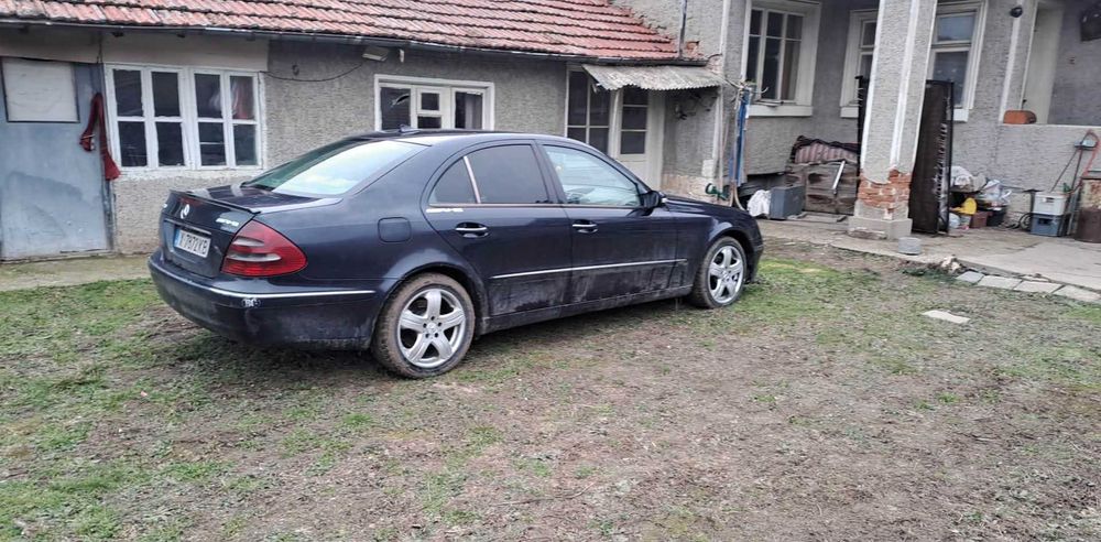 Mercedes Benz E270-2003/2.7 CDI/177cc-всичко платено БАРТЕР