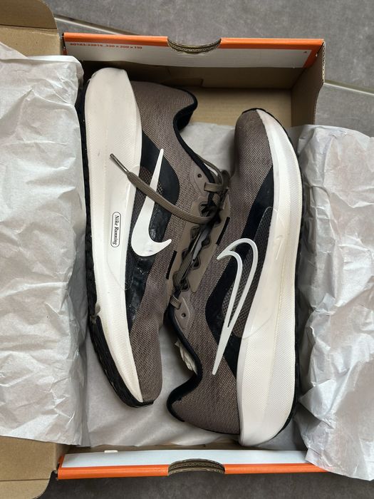 Маратонки Nike 39 номер