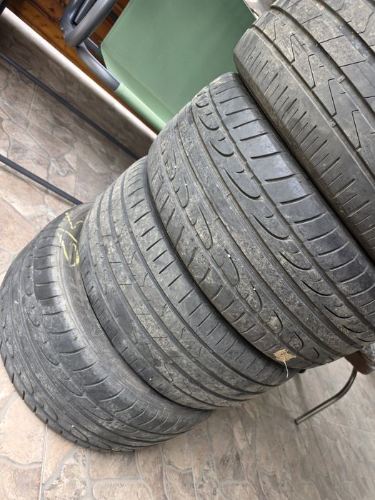 Vând cauciucuri vara 235 45r17