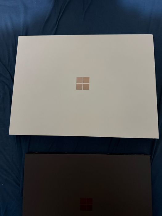 Vand laptopuri microsoft