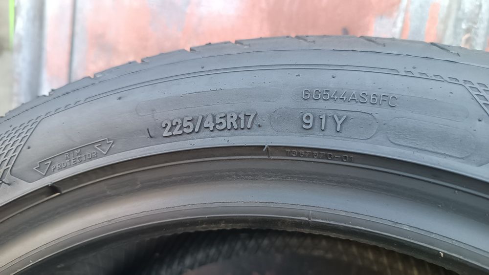 225/45/17 Goodyear