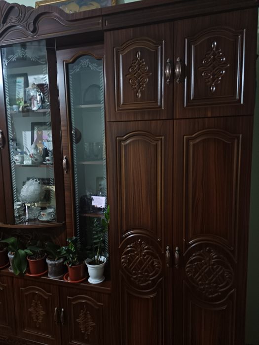 Mebel stenka mehmonxona uchun