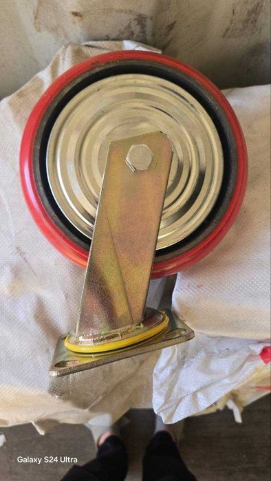 Нейлоновое поворотное колесо  200 мм