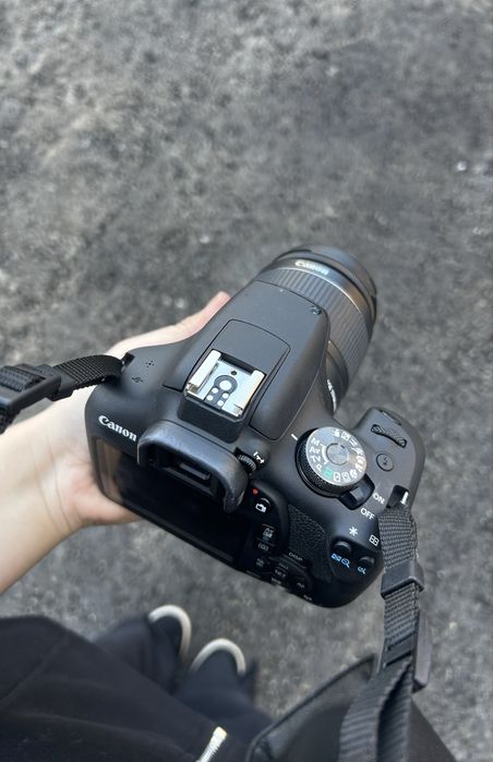 Камера canonEOS2000D