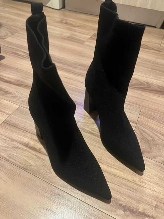 Чисто нови боти в размер 40