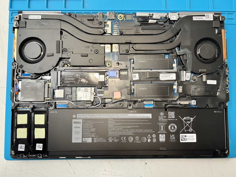 Реновиран лаптоп Dell Precision 7560 i7-11850H 32GB 1TB RTX A4000 8GB