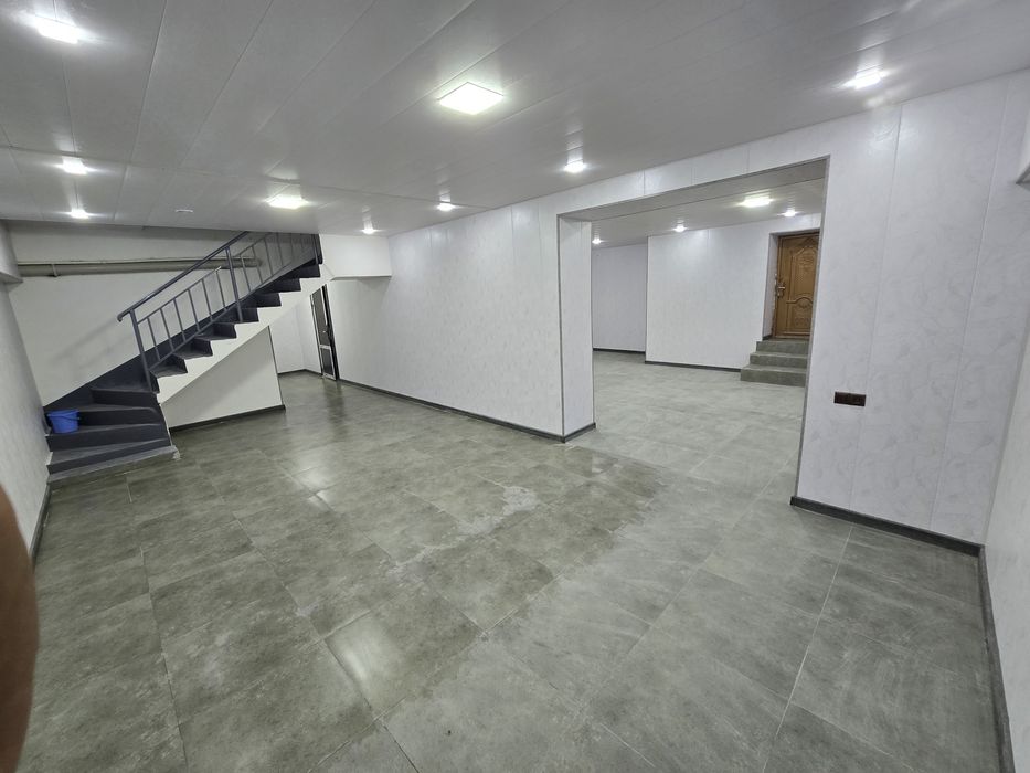 Нотурар [савдо дукони]  бино ва подвал ижарага берилади.