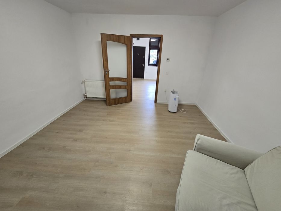 Proprietar Inchirez birou sau apartament spatiu 3 camere
