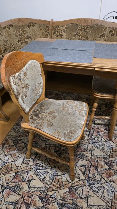 Coltar bucatarie si 2 scaune folosite