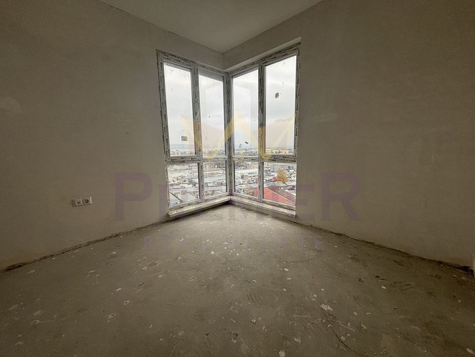 3-стаен в Варна-Младост 1 площ 150