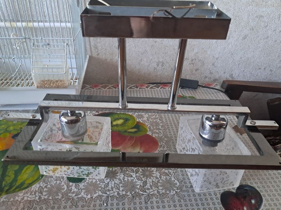 Продам люстру недорого