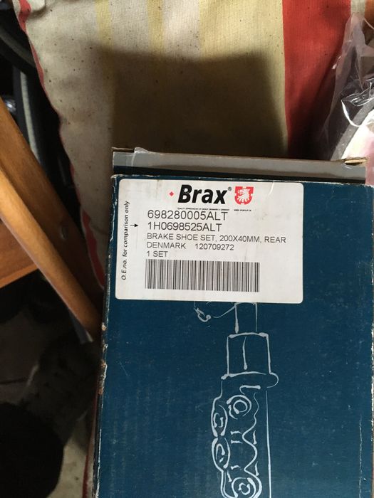 Оригинални, Мейле Накладки за ръчна спирачка на мерцедес W221 S класа.