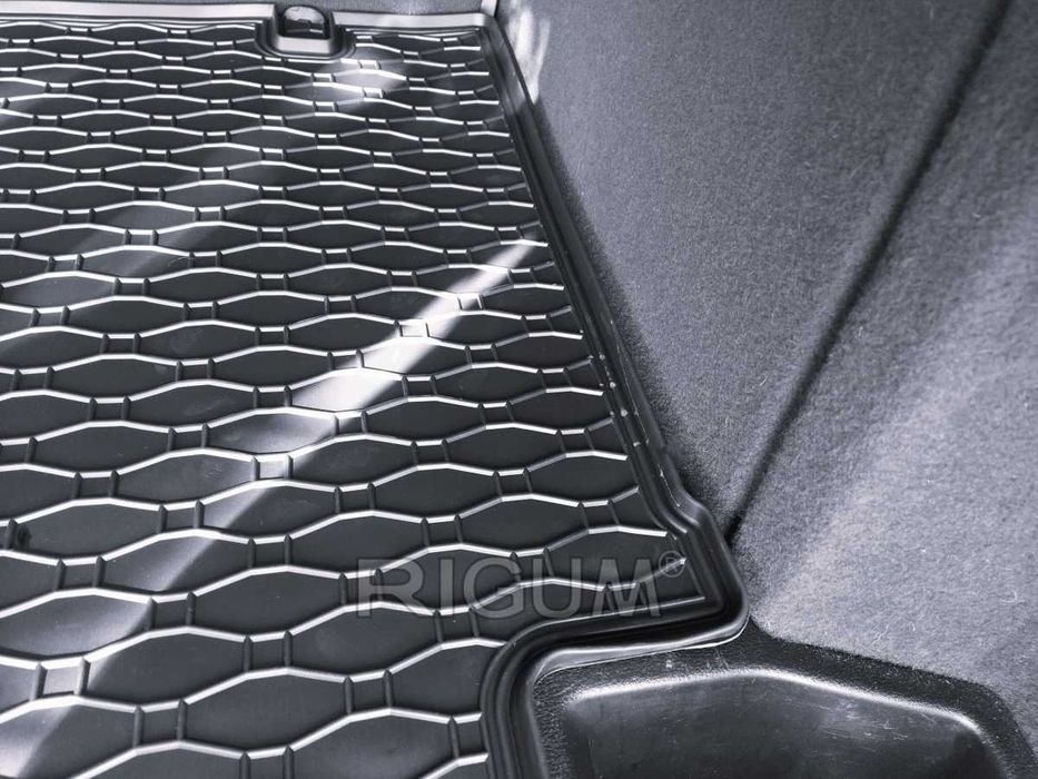 Гумени стелки или багажник BMW X3 F25 от 2011- X4 F26 от 2014 до 2018г