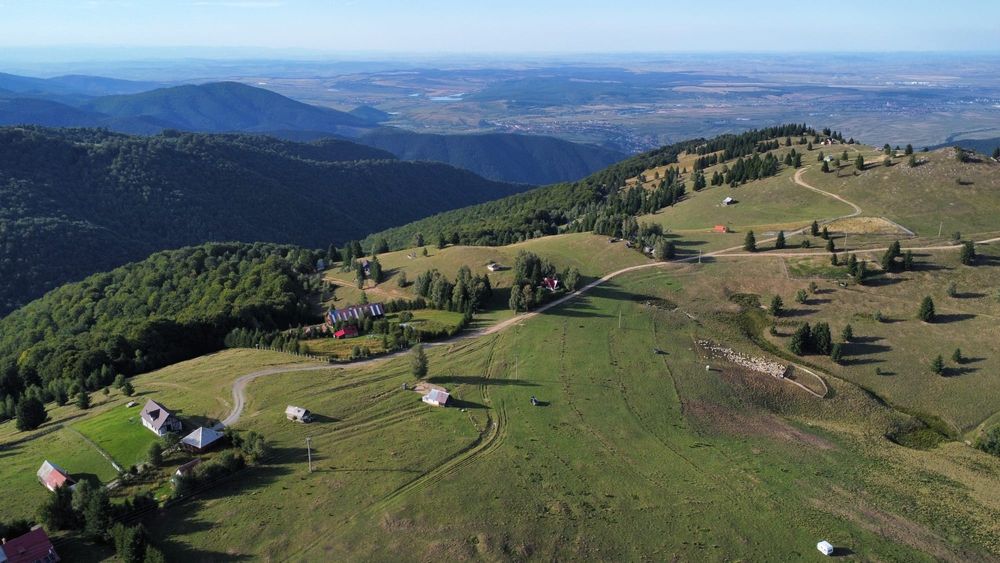 Vând parcele teren intravilan zona Paltinis