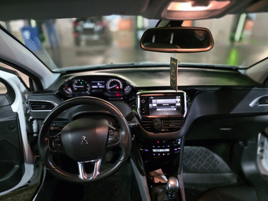 Peugeot 2008 PureTech 130 CP 96 Kw
