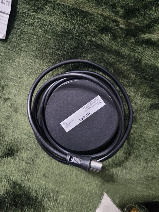 Televizor uchun antena umuman ishlatilmagan yangi