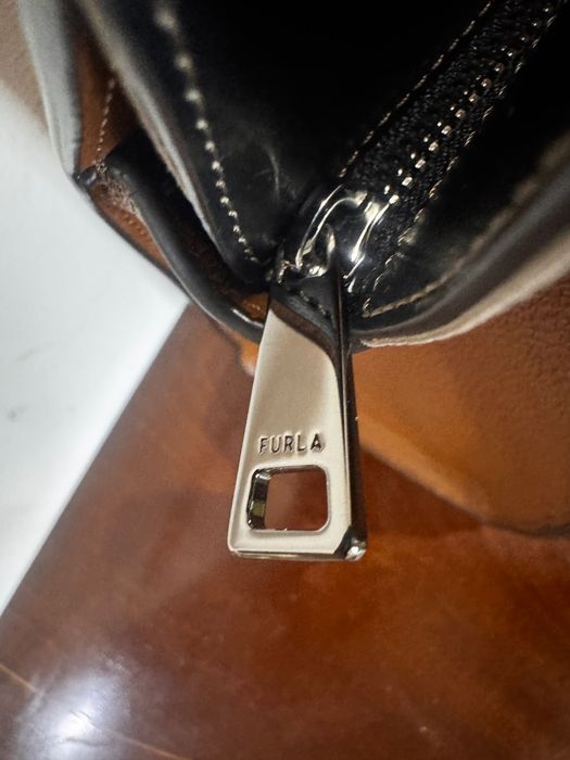 Furla Versity L size