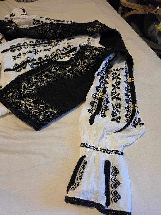 Costum popular femeiesc Mărginimea Sibiului / Ardeal