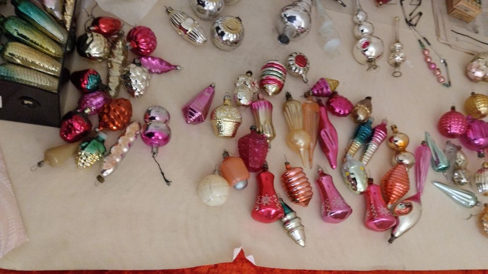 Ёлочные игрушки .