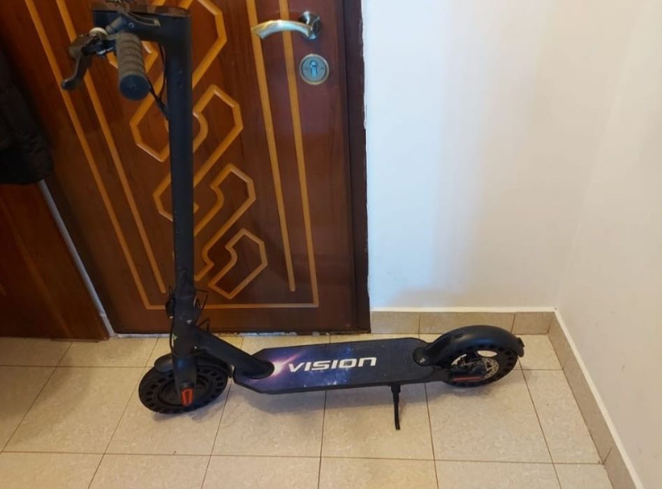 Trotineta electrica DHS 601EH Vision  adulti, pliabila,motor 250W, autonomie 25 km, 110
