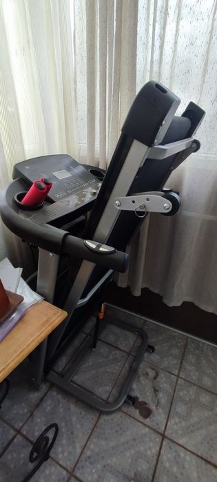 Продам беговую дорожку