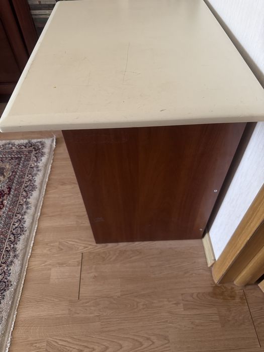 Продам тумбочку для офиса