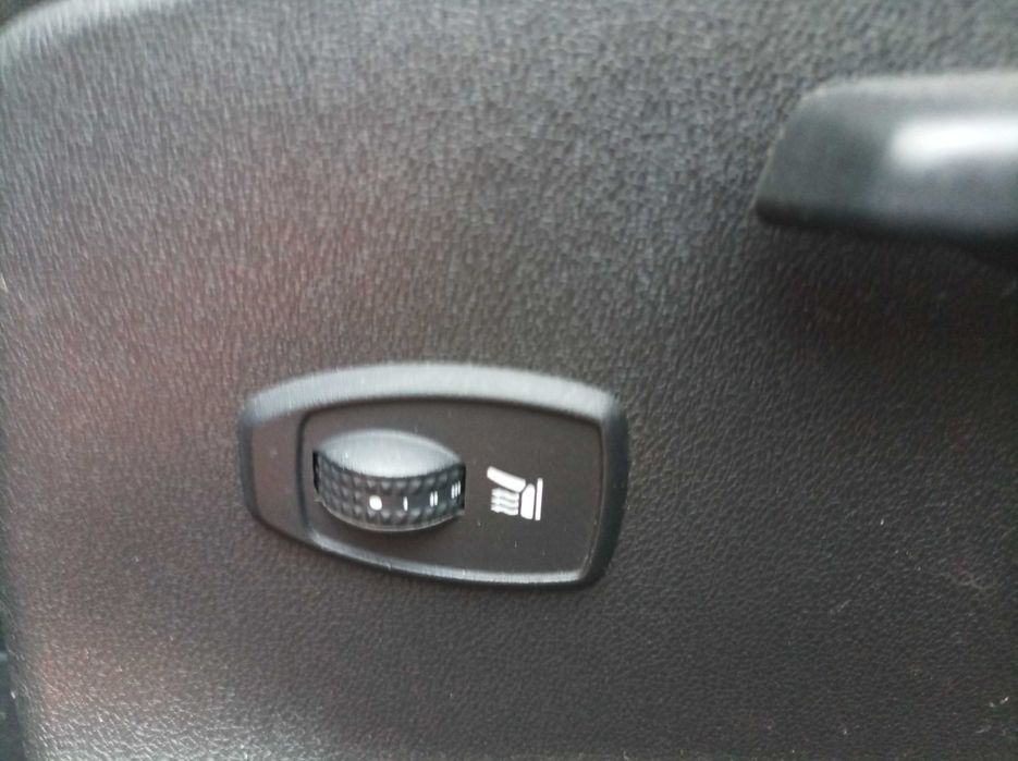 Vand Renault scenic trei diesel , an fabricație 2012,