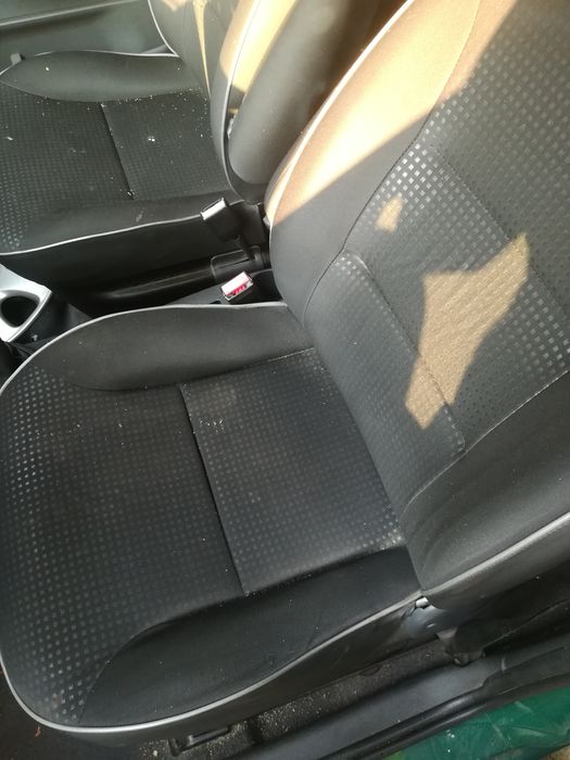 Пешо партнер на части