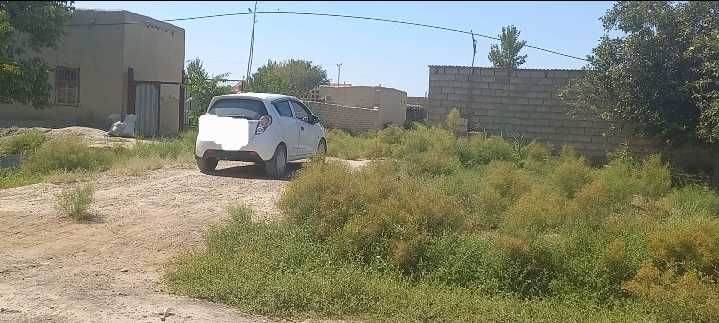 Uchastka sotiladi