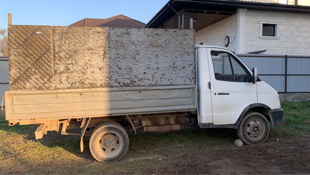 Продам бортовую ГАЗель, 2001 года