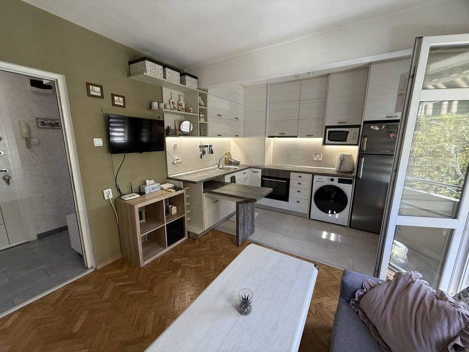 Двустаен, под наем, Център