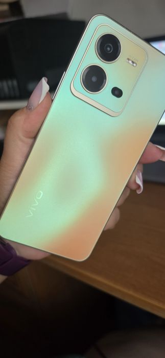 Продам Vivo v25e