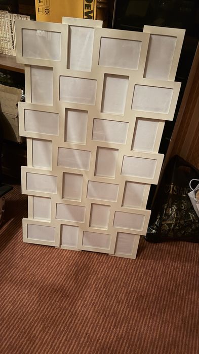 Рамка для 28 фотографий новая