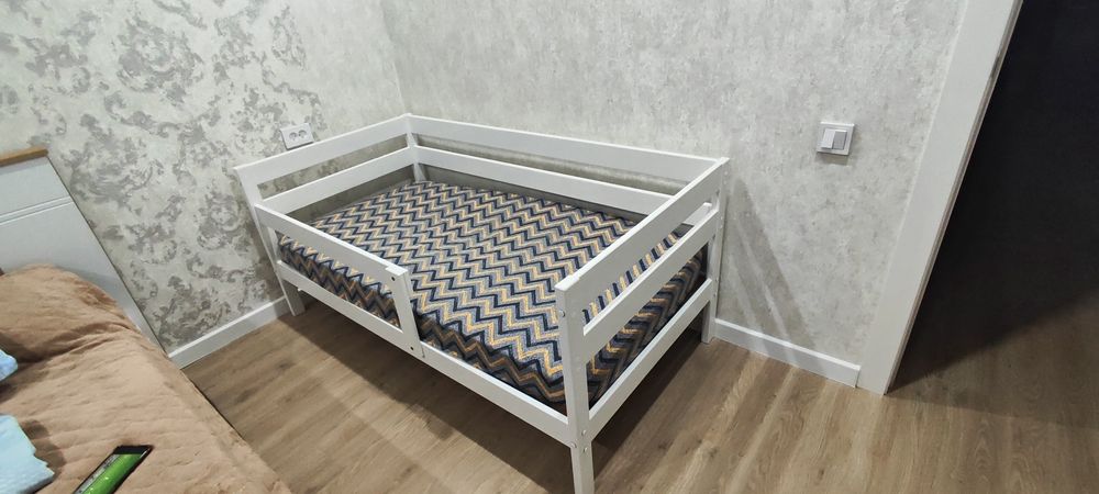 Продам кровать для подростка