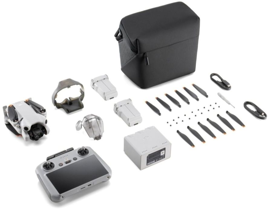 Дрон DJI Mini 4 Pro Fly More Combo Plus (DJI RC 2) белый