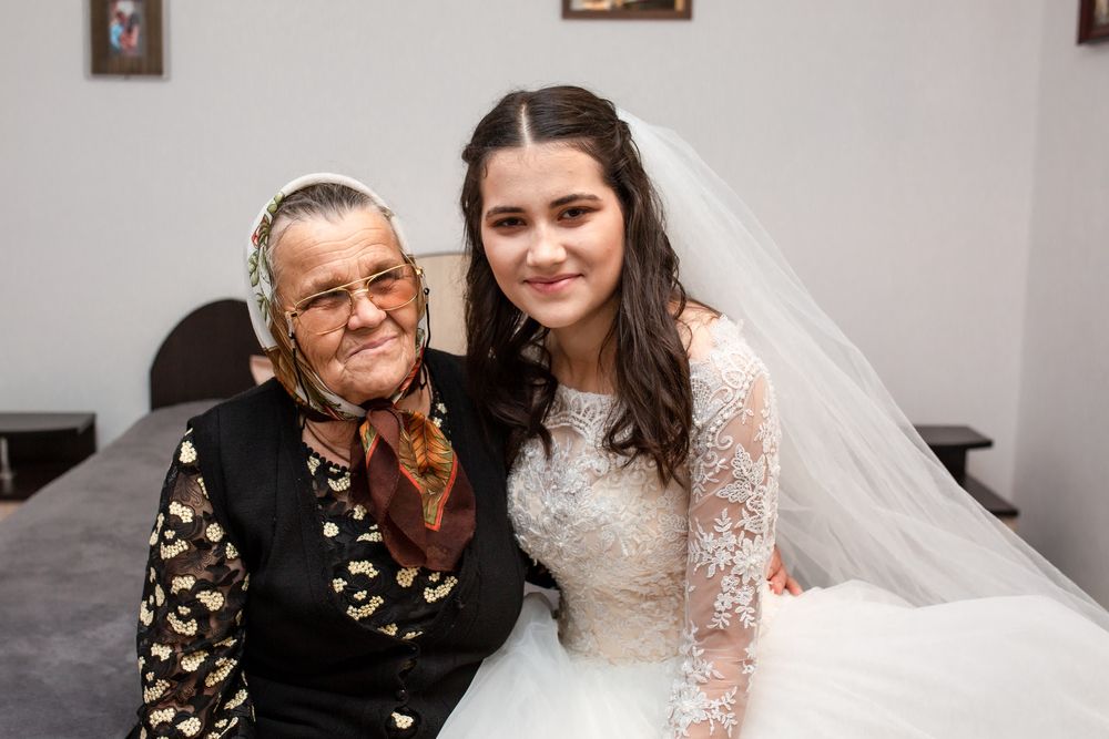 Vând rochie de mireasă