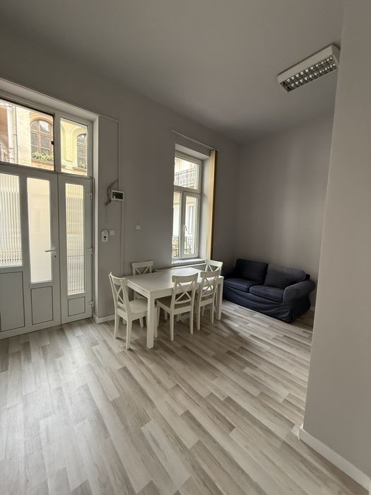 Dau in chirie apartament 2 camere Ultracentral Cluj.