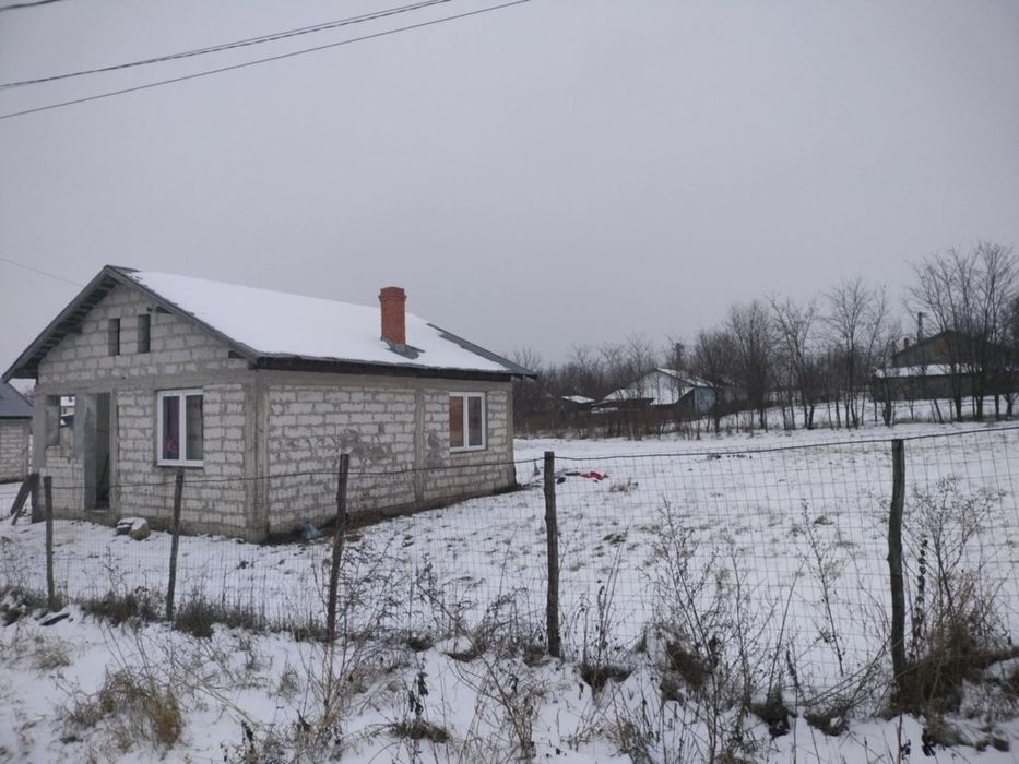 Casă la țară în Rădăuți Prut