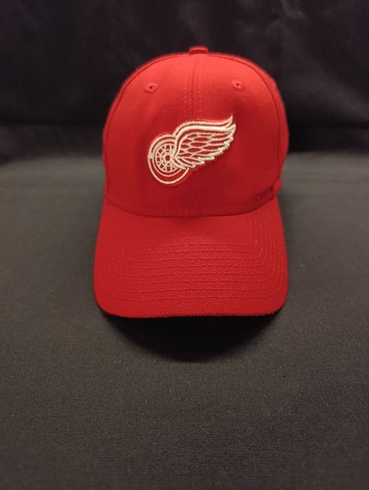 Шапка на Detroit Red wings