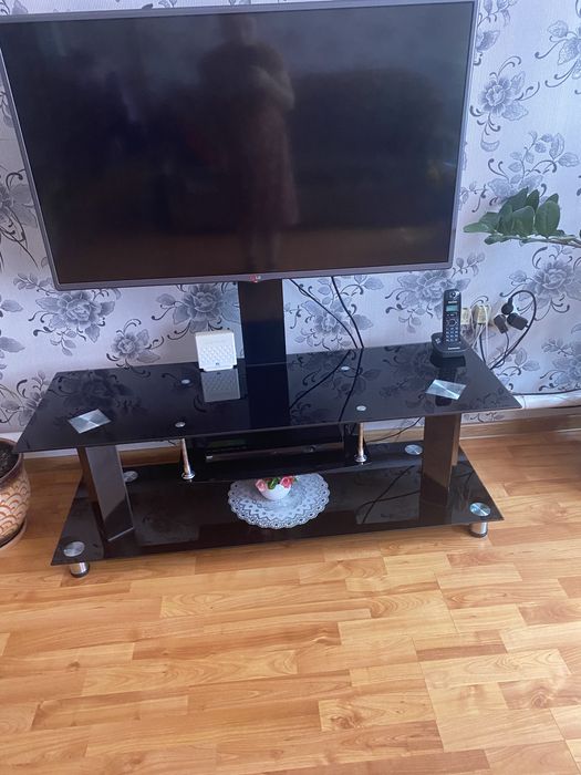 Подставка под телевизор