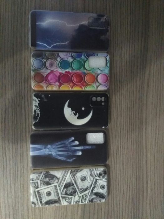 Продам чехлы на Poco M3