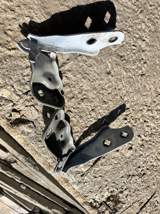 Преден капак с панти, калници и врата за tesla model Y/3