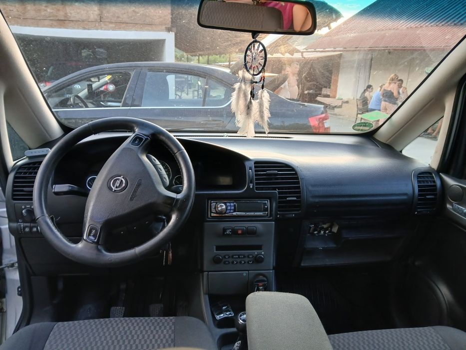 Opel Zamfira 2004