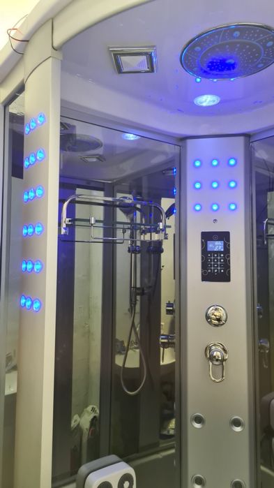 Душ кабина с парогенератор