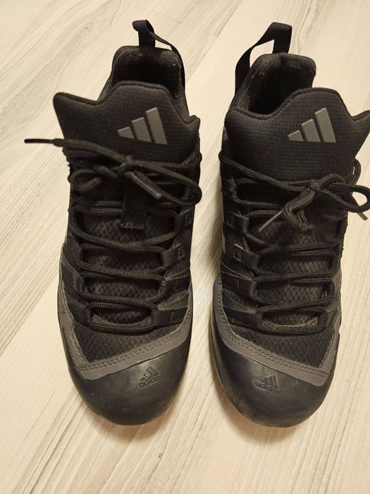 Спортнк маратонки