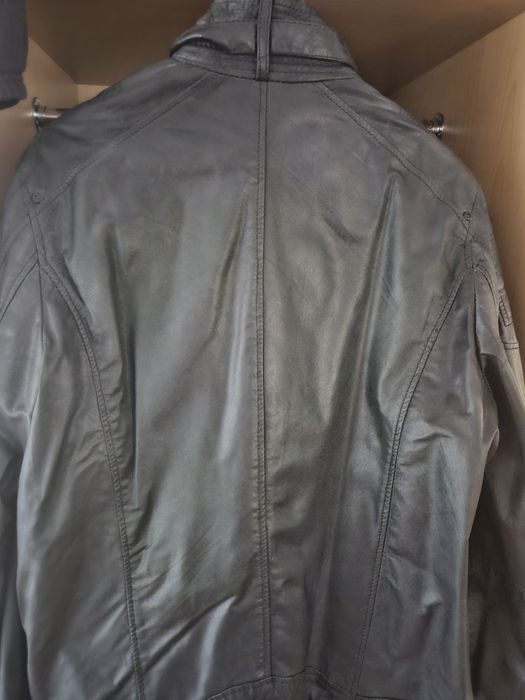 Продавам кожено яке