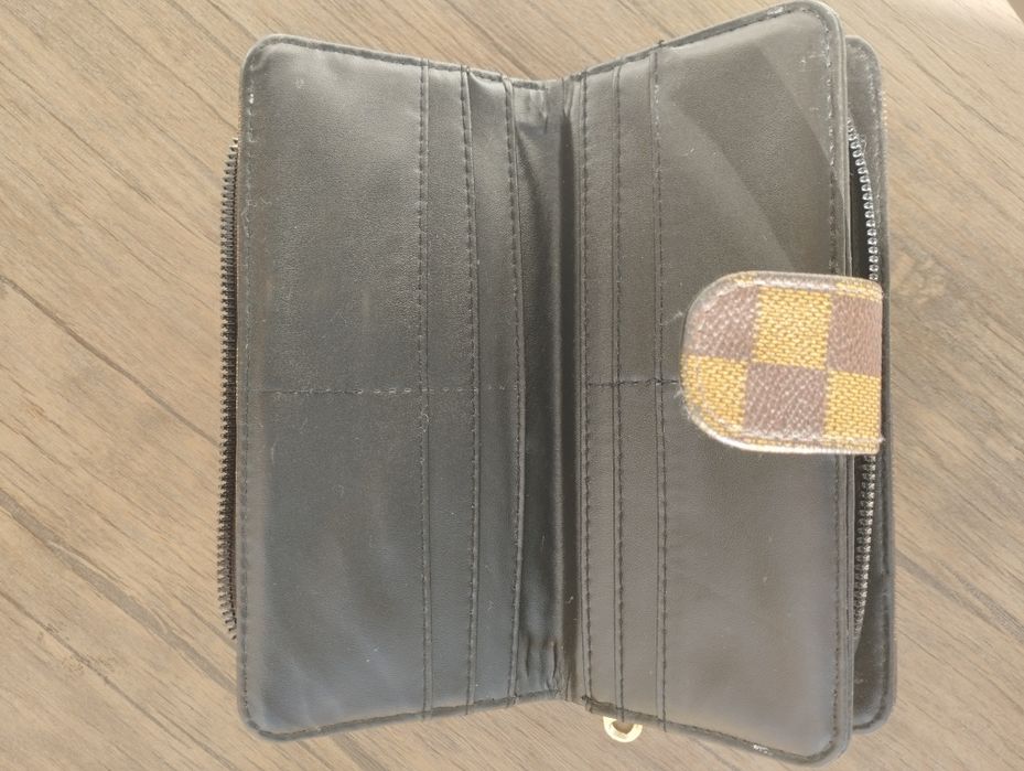 Дамски Портфейл LOUIS VUITTON Елегантен!