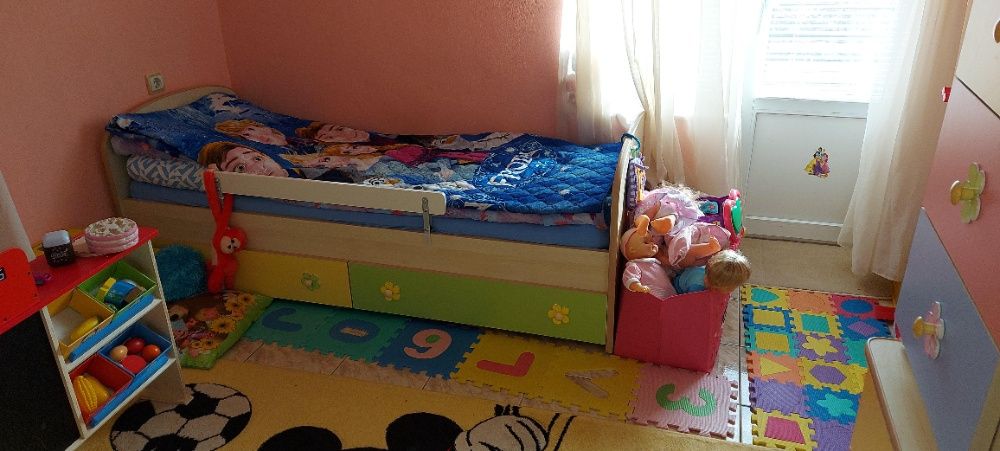 Обзавеждане за детска стая + матраци