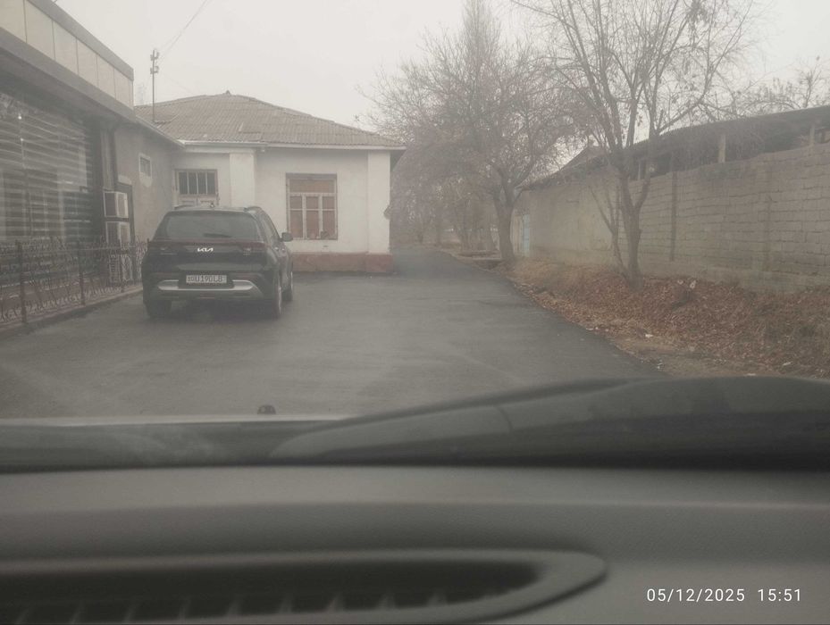 Янгийўл тумани Тинчлик махалласи уй сотилади 6 соток