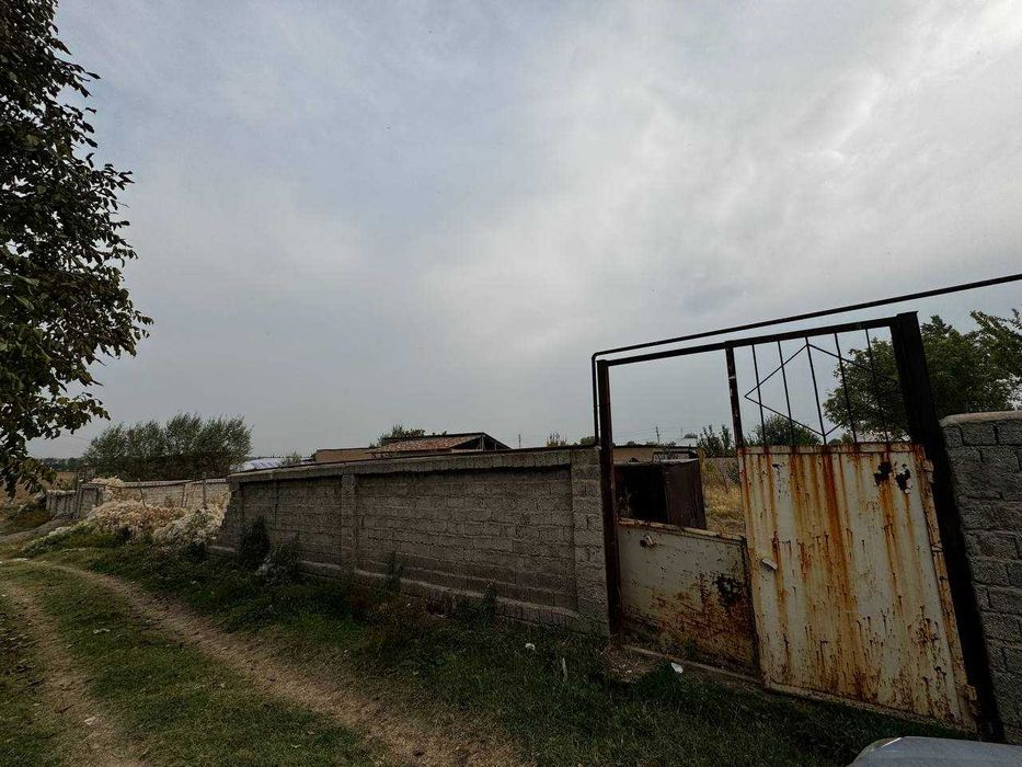 Toshkent viloyati Zangiota tumani Turkiston ko'chasi Baxor SVT 165 uy